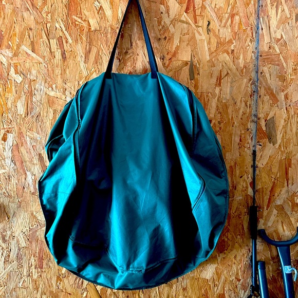 ZOBER Christmas Wreath Storage - 36” Wreath Box, Garland- 2 Zippers - Picture 1 of 3